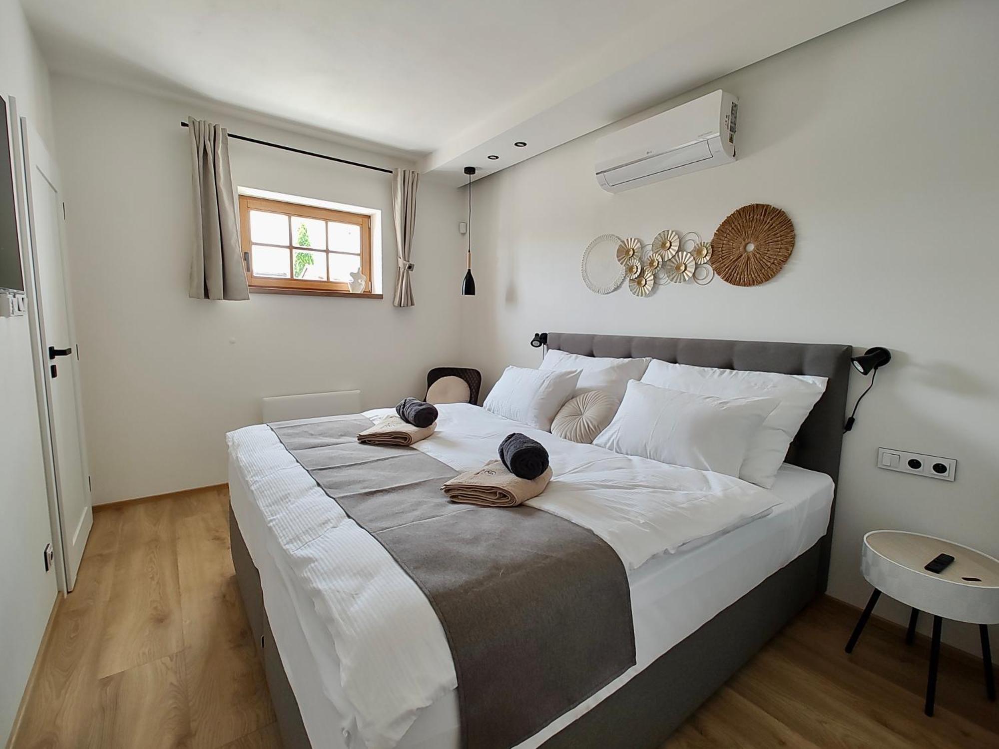 Pod Vinohradem - Apartmany & Vinne Sklepy Мутенице Экстерьер фото